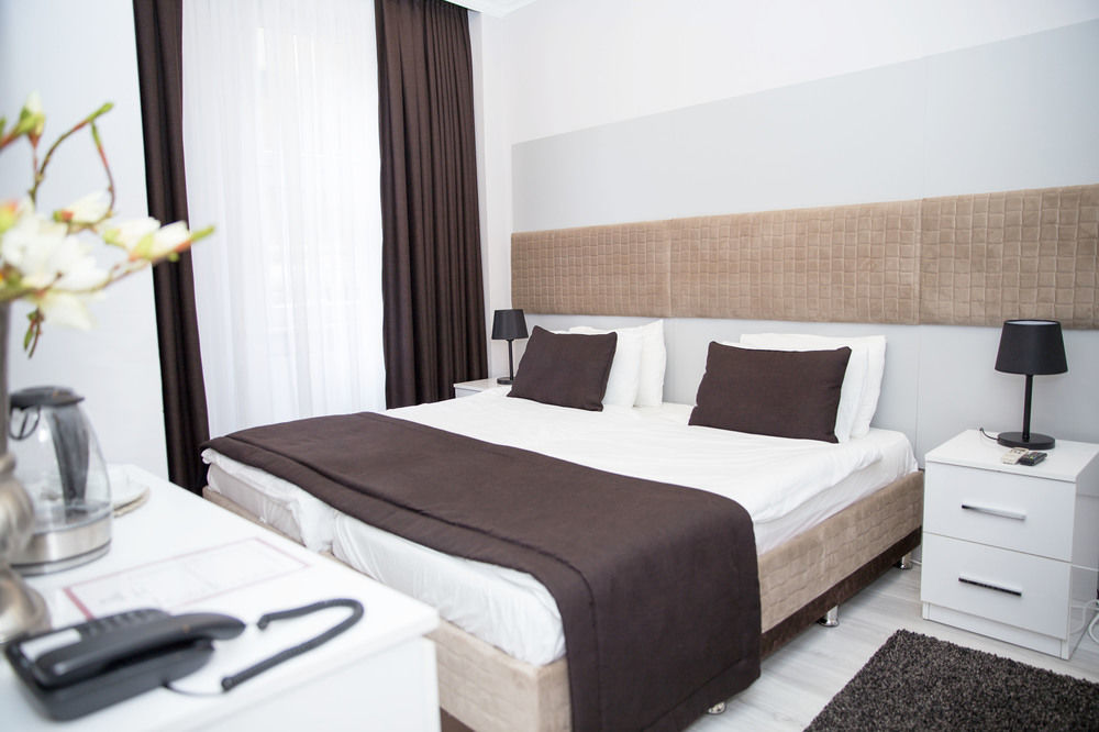 Bayer Hotel Истанбул Екстериор снимка