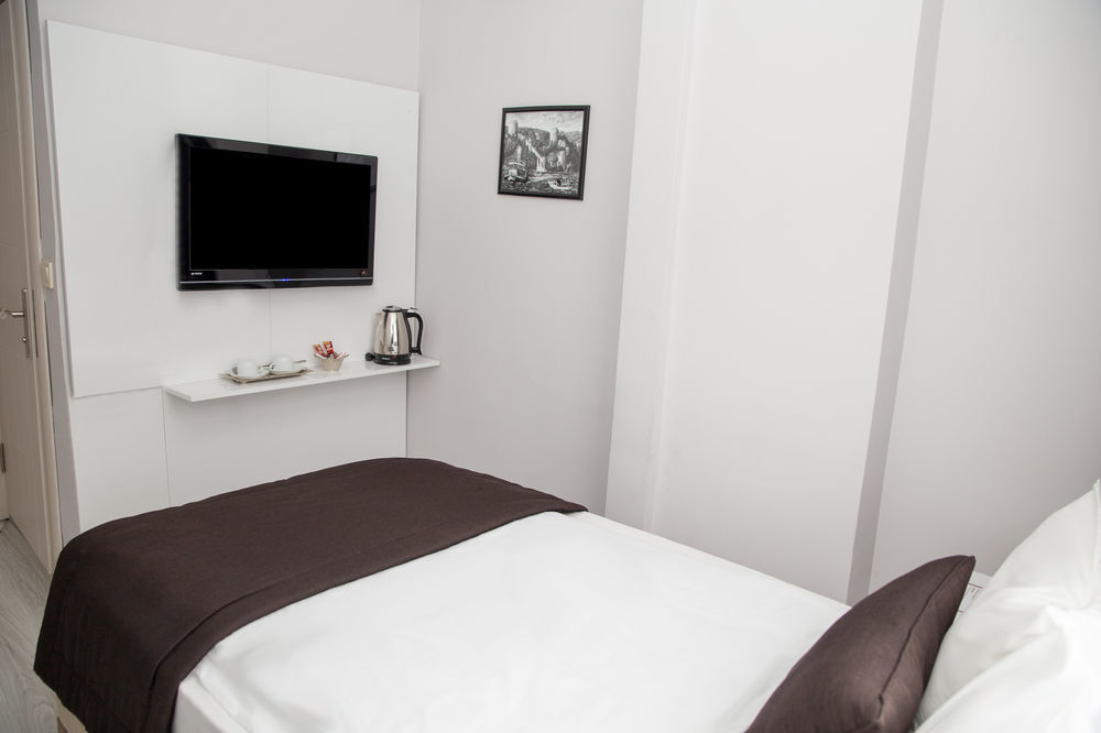 Bayer Hotel Истанбул Екстериор снимка